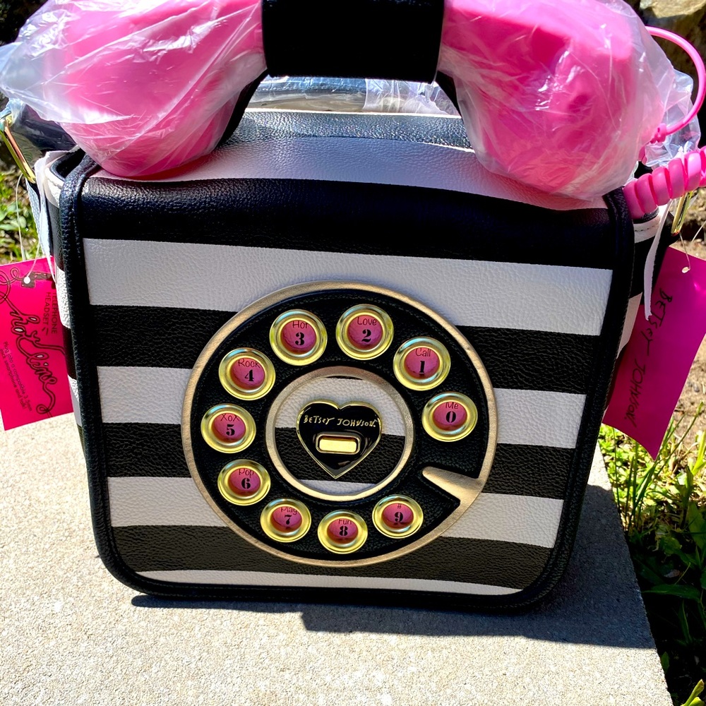 Betsey Johnson phone cross body bag never opened